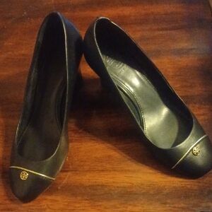 Tory Burch Elegant Black Heels with Gold Detail